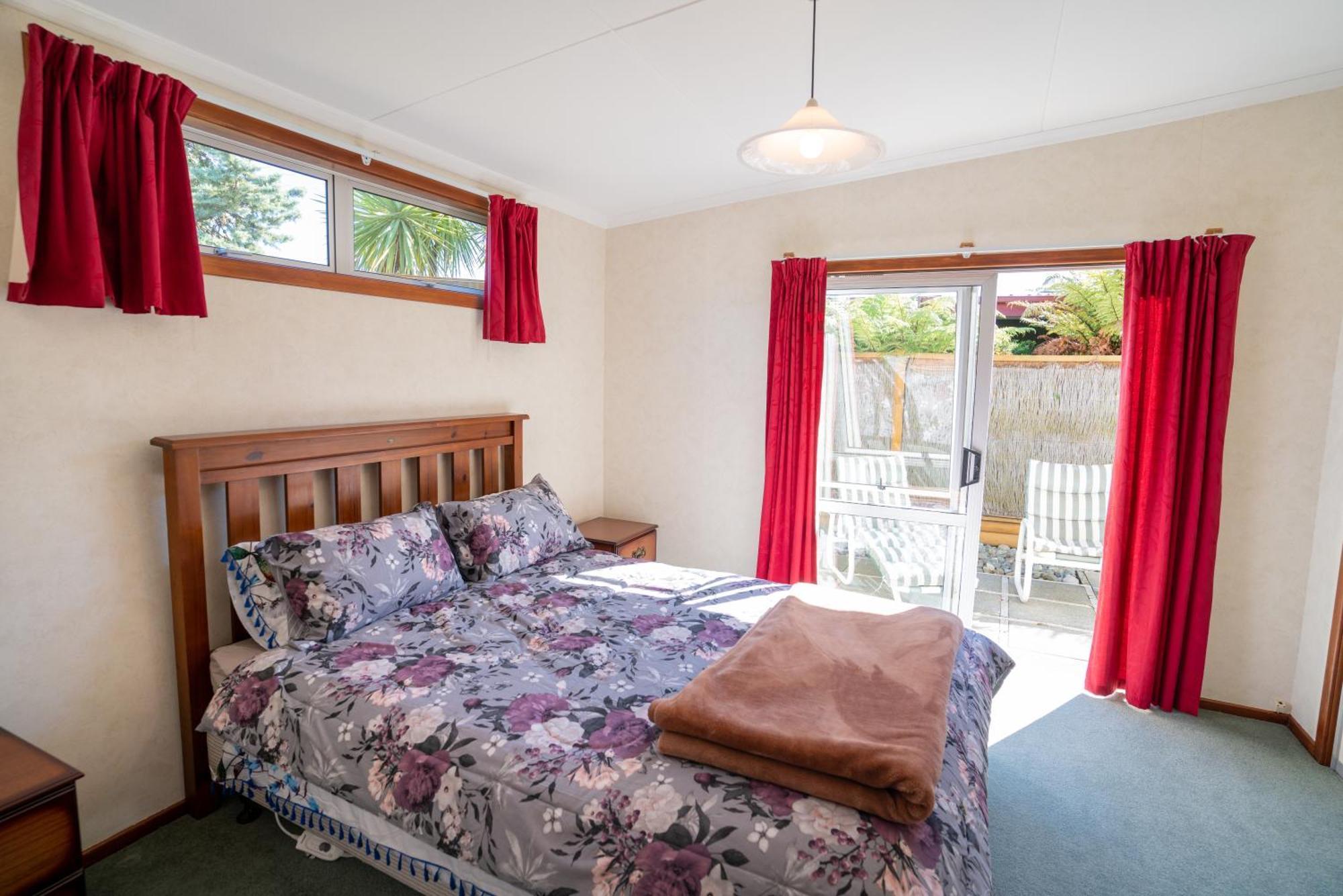 Dee'S On Bligh - Te Anau Holiday Home Exterior photo